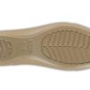 Sandały sportowe Crocs (WMNS) w kolorze złotym, minimalistyczne, na co dzień, płaskie, 202811-710