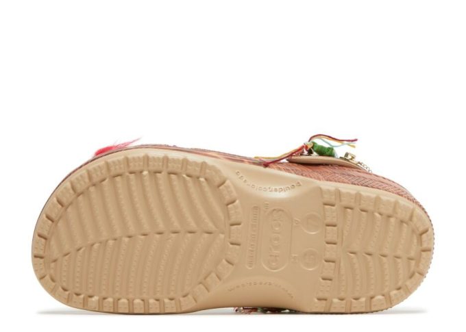 SZA x Wmns Classic Clog „Woodgrain”